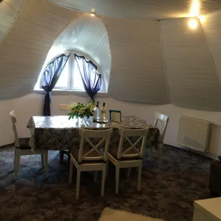 Lägenhet Zold Haz Apartman *